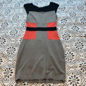 Color block dress with sleeve caps